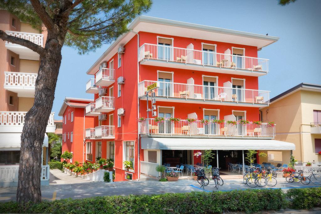 Hotel Etna Caorle Kültér fotó