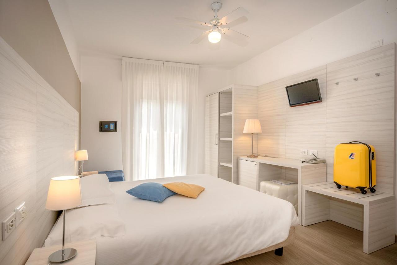 Hotel Etna Caorle Kültér fotó