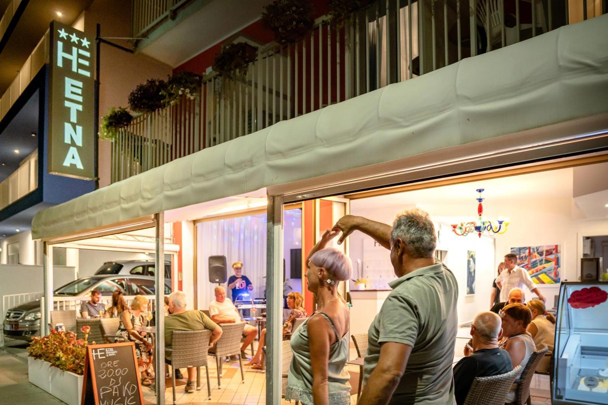 Hotel Etna Caorle Kültér fotó