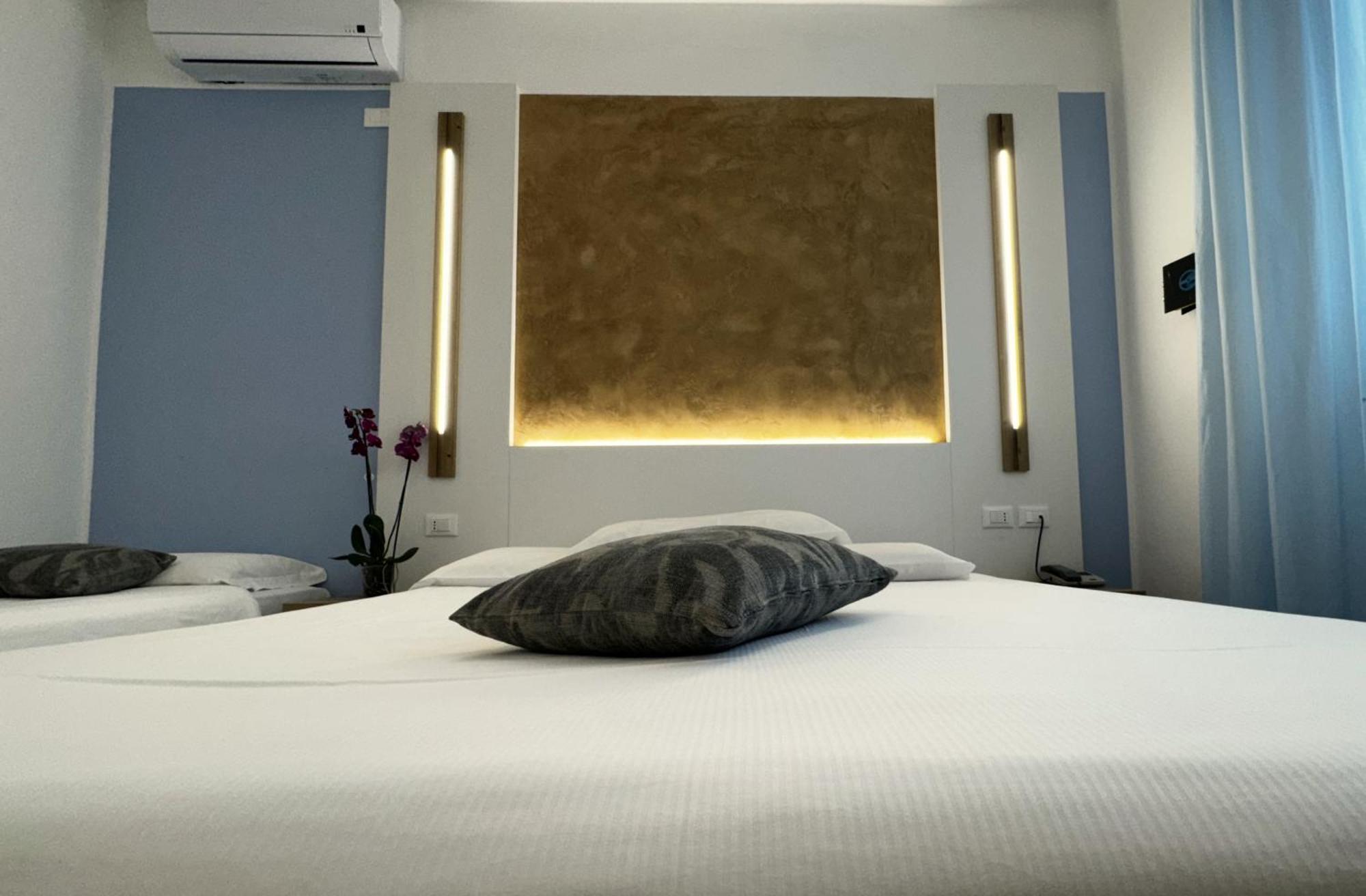 Hotel Etna Caorle Kültér fotó