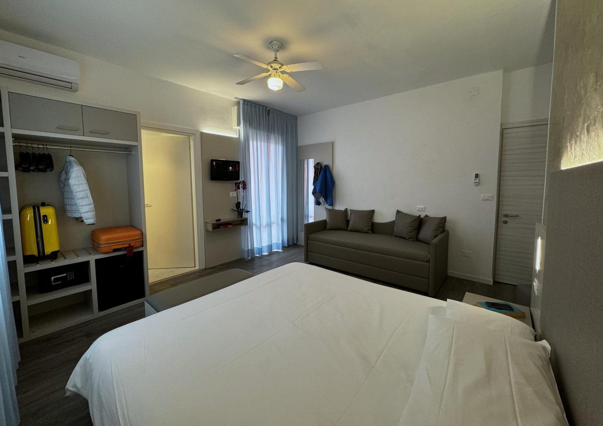 Hotel Etna Caorle Kültér fotó